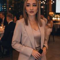 Ведущий, в Москве