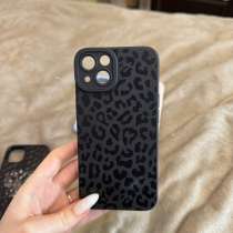Черный чехол с принтом леопарда на iPhone 13 pro, в Великом Новгороде