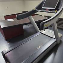 Беговая дорожка Technogym, в Москве