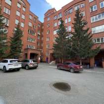Продажа трехкомнатной квартиры по улице Чкалова 31, в Омске