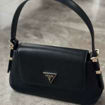 Сумка клатч Guess, в Владивостоке