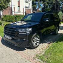 TOYOTA LAND CRUISER 200, в Москве