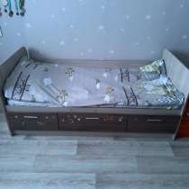 Продам кровать детская с 3 ящиками, в Копейске