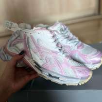 Кроссовки Balenciaga , в Артеме