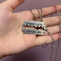 кулон хенджин stray kids, в Томске