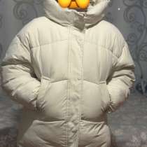 Зимний пуховик/куртка бежевый (теплый, с капюшоном), в Красноярске