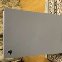 Playstation 5 + 2 джойстика, в Москве