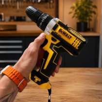 Шуруповерт-дрель ударный DeWALT, в Москве
