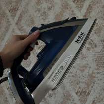 Продаю утюг Tefal, в Барнауле