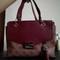 Сумка Guess новая, в Москве
