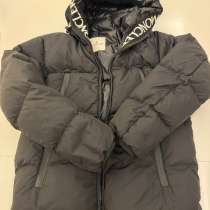 Продам пуховик Moncler, в Сходне