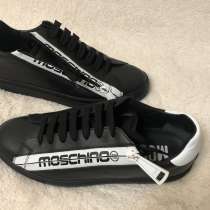 MOSCHINO, в Москве