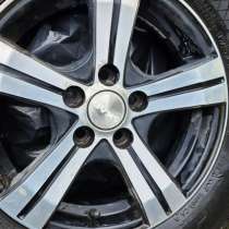 Продам комплект шипованных шин с дисками 175/70 r14. 16 тыся, в Новомосковске