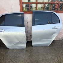 Два задний двери, от Tayota vitz, в Новосибирске