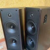 Продам колонки MICROlAB SOLO 7C, в Владивостоке