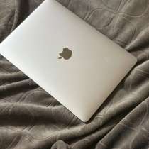 MacBook Pro 13 16/256 2020год, в Сочи
