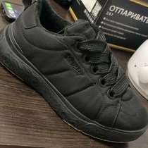 Продам кроссовки новые, в г.Макеевка