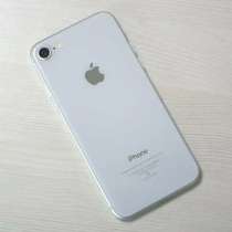 iphone 8 белый на 128 Гб, в Оленегорске