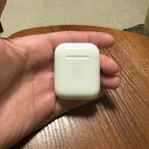 Продам наушники AirPods 1, в Магадане