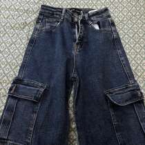 Женские джинсы MOM JEANS карго с накладными карманами, в Химках