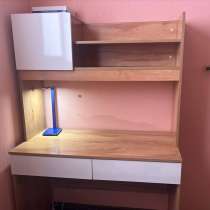 Продаем письменный стол, в Тамбове