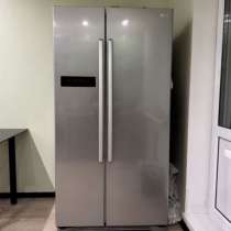 Холодильник LG, в Саратове