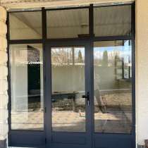 АЛЮМИНИЕВЫЕ ПЛАСТИКОВЫЕ ОКНА ДВЕРИ ВИТРАЖИ, в г.Бишкек