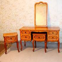 Из спального гарнитура Аурора, в Москве