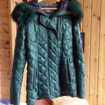 Женская куртка пуховик с капюшоном, отороченым мехом песца, в Краснодаре