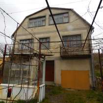 Дом-дача общ. пл.165 м. кв. участок 30 соток в Трудовом, в Симферополе