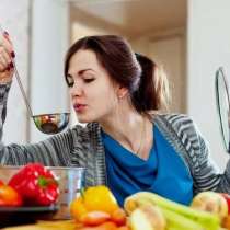 Требуется домохозяйка с опытом работы с проживанием, в г.Бишкек