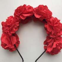Ободок на волосы цветы розы красные в стиле Dolce&Gabbana 87, в Москве