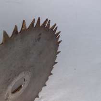 Диск зубчатый стальной для распиловки досок, бу, в отл. сост, в Краснодаре