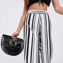 Потрясающие женские новые сумочки из бамбука, кожи и пляжная, в Красноярске