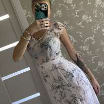 Платья на выпускной вечер и не только размер 42-44, в Красноярске