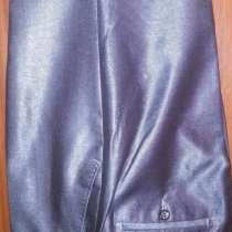 Продам новый костюм с отливом, в г.Алматы