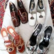 Четыре пары женской летней обуви, в Москве