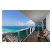 Квартира в Халландейле с панорамным видом на океан, в г.Hallandale Beach
