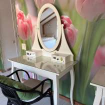 Туалетный столик Икеа, в Санкт-Петербурге