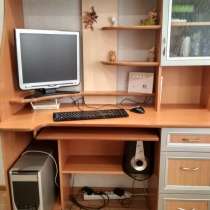 Продам рабочий компьютер вместе со столом в отличном состоян, в г.Павлодар
