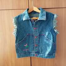 Жилетка на девочку, в г.Алчевск