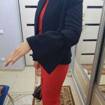 Коктейльное платье 46 раз для стройной девушки можно с жакет, в г.Алматы