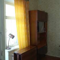 Продам стол тумбу 450 руб, в г.Тирасполь