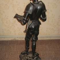 Фигура Дон Кихота, в Санкт-Петербурге