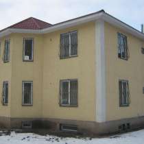 Коттедж под офис, в Мамыр 4. 2 заезда. Дом сухой, кирпичный, в г.Алматы