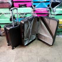 Чемодан пластиковый, в Екатеринбурге