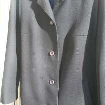 Продам все по 70 р. б/у пуховик и удлиненную куртку по разм, в г.Тирасполь