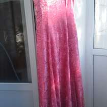 Продам женское платье с открытой спиной 50 руб. размер 42-44, в г.Тирасполь