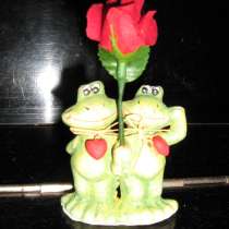 Фигурки лягушек, в Калининграде