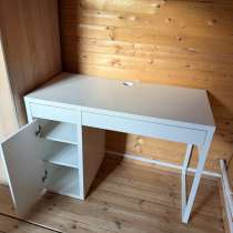 Стол IKEA, в Троицке